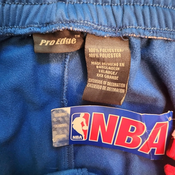 DETROIT PISTONS TERAWAYS PRO EDGE NBA STORE NWT - Picture 3 of 4